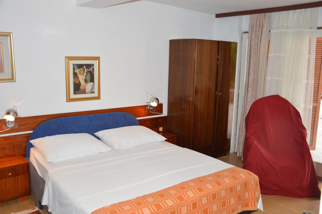 Apartament Hous Mira